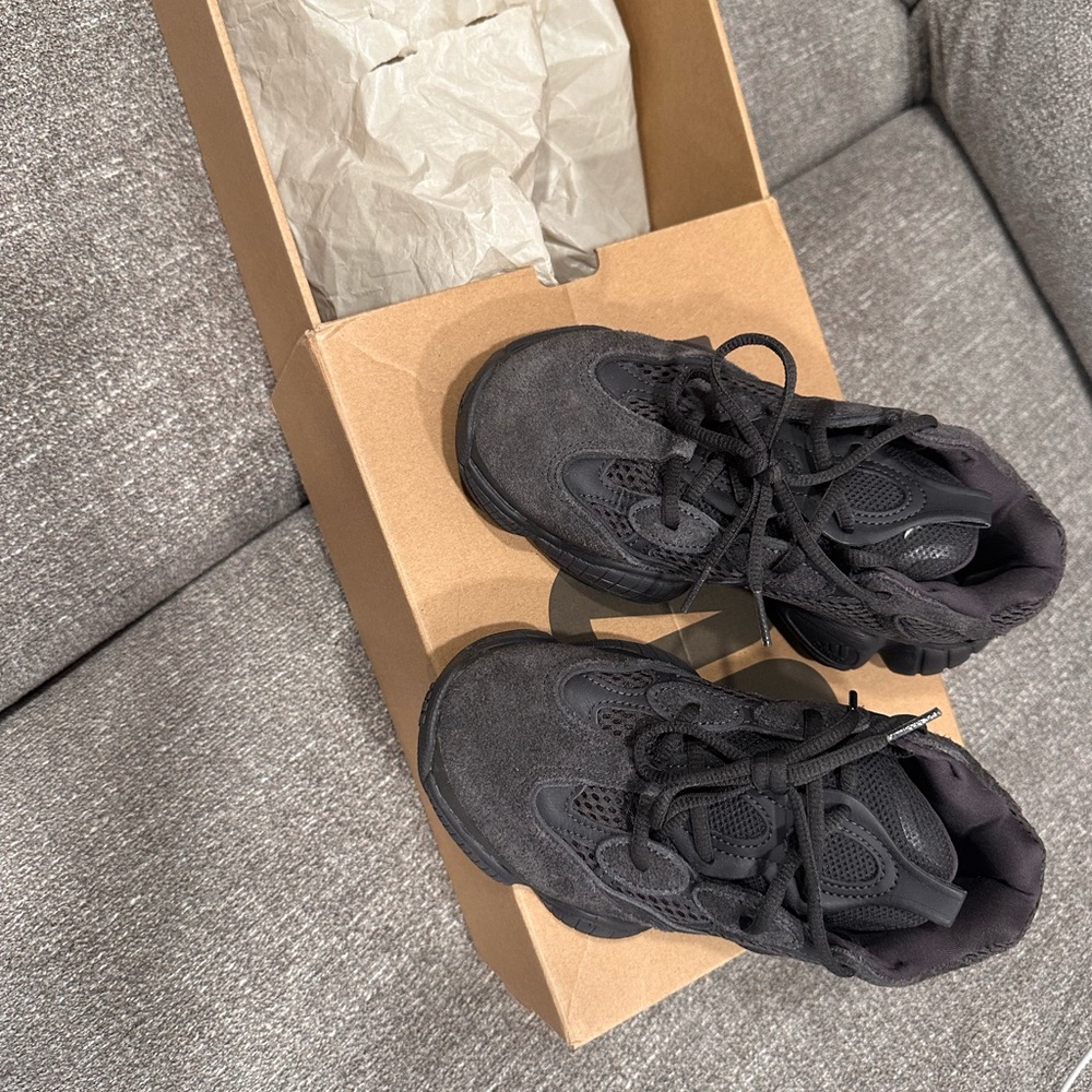 Yeezy 500 - Utility Black - Size 4